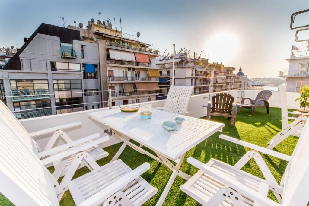 Neoclassical Flat With 2 Bedrooms In 피레아스 외부 사진