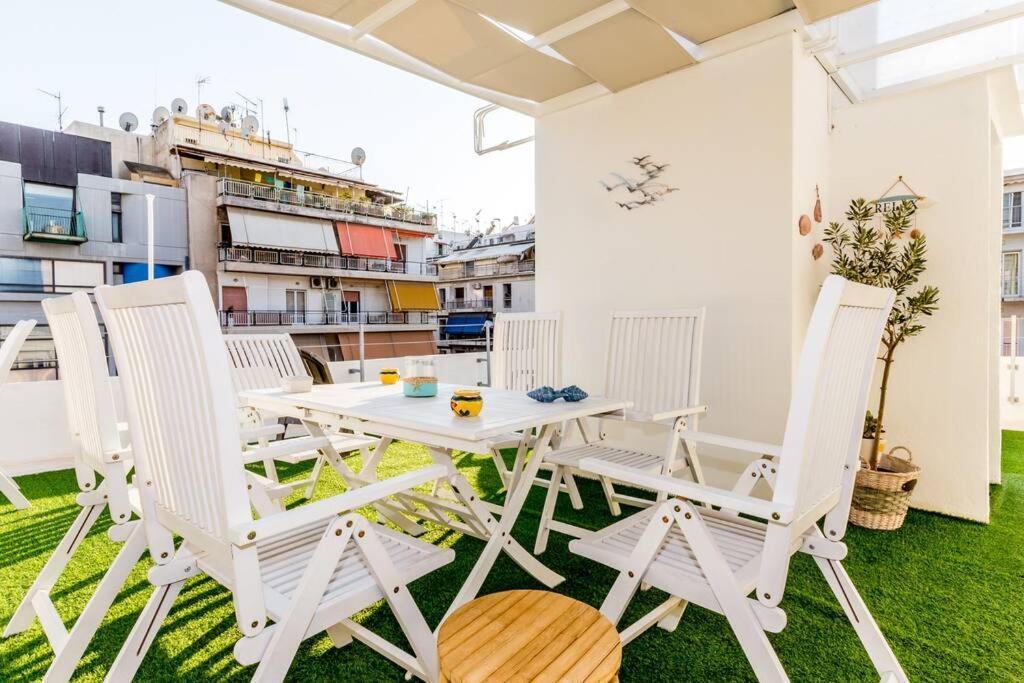 Neoclassical Flat With 2 Bedrooms In 피레아스 외부 사진